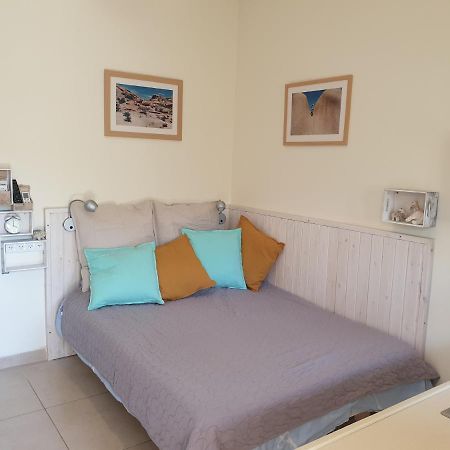 Guy Family Guestroom'S (Adults Only) Midreshet Ben Gurion Bagian luar foto